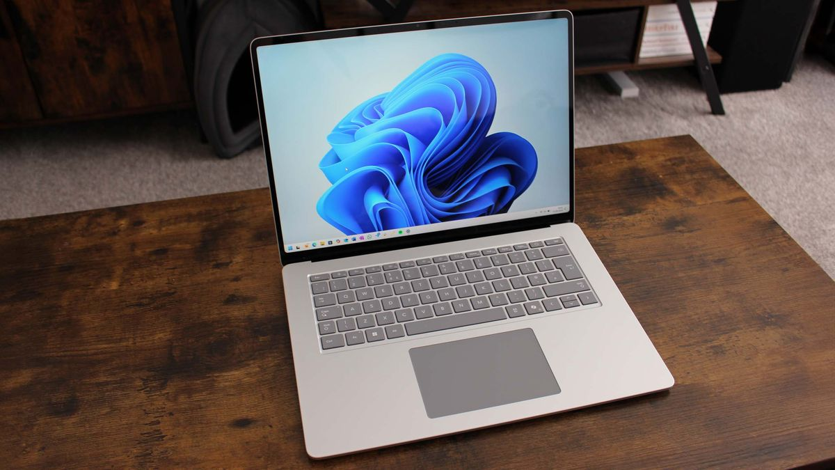 Surface Laptop 7 сравнили с MacBook Pro по автономности